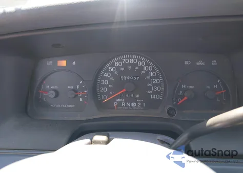 2000 Ford Crown Victoria Police Interceptor z USA, uszkodzony, nr VIN 2FAFP71W9YX202694